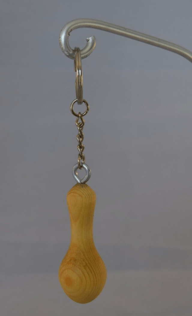 Druppel sleutelhanger - vuren
